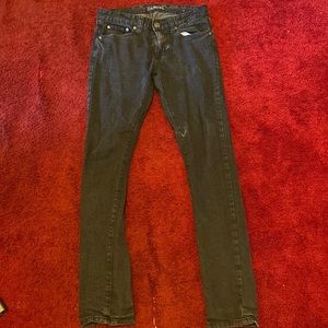 Size 28x32 Carbon skinny jeans